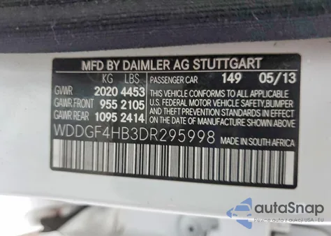 2013 Mercedes-Benz C 250 из США, поврежденный, VIN WDDGF4HB3DR295998